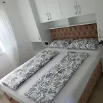 Green Home דירה *