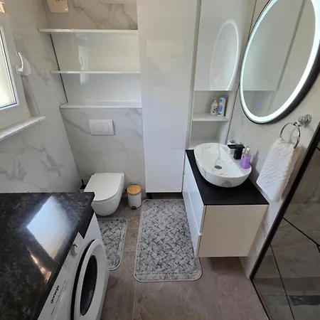 Green Home Bihac Apartman *