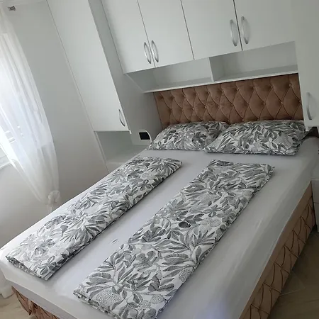 Green Home Bihac Apartman *